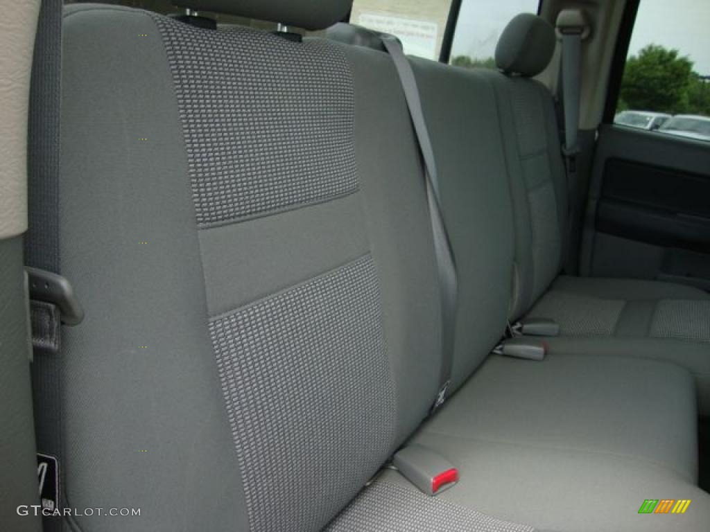 2007 Ram 1500 SLT Quad Cab 4x4 - Bright Silver Metallic / Medium Slate Gray photo #16