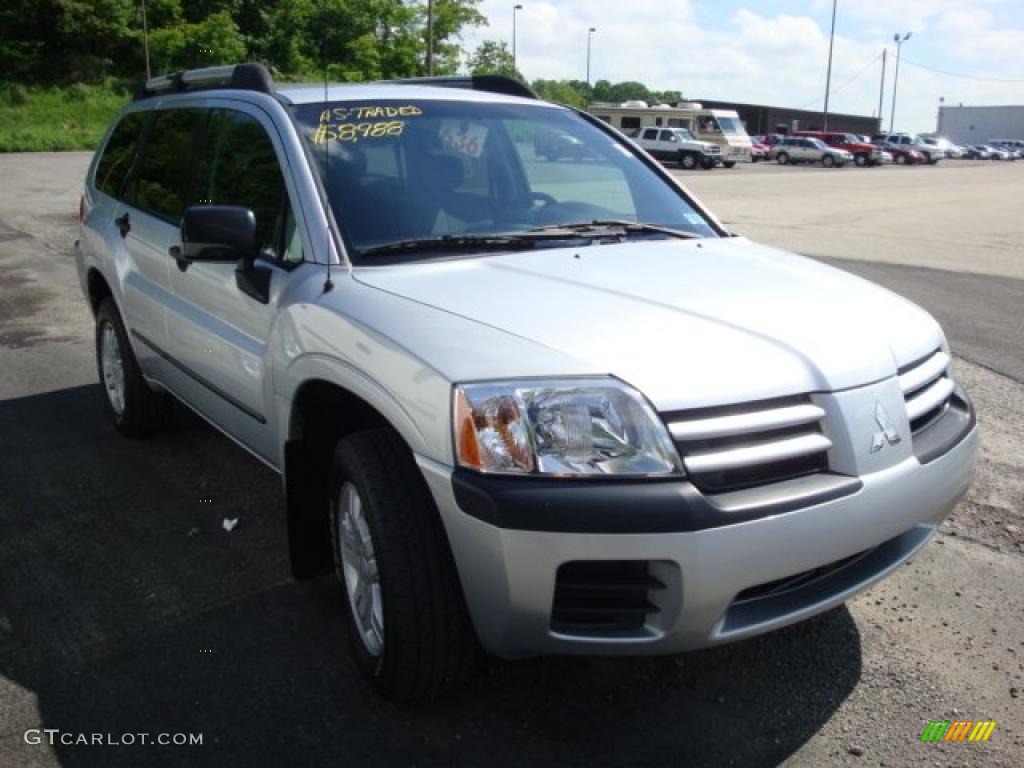 2004 Endeavor LS AWD - Sterling Silver Metallic / Charcoal Gray photo #1