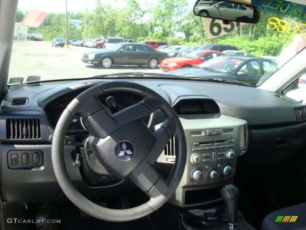 2004 Endeavor LS AWD - Sterling Silver Metallic / Charcoal Gray photo #9