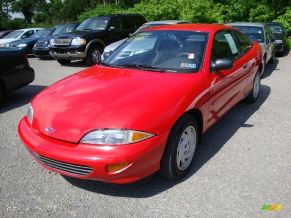 1995 Cavalier Coupe - Bright Red / Gray photo #6