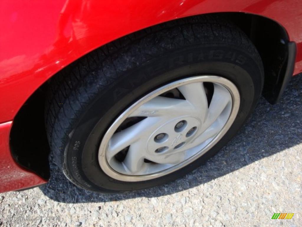 1995 Cavalier Coupe - Bright Red / Gray photo #8