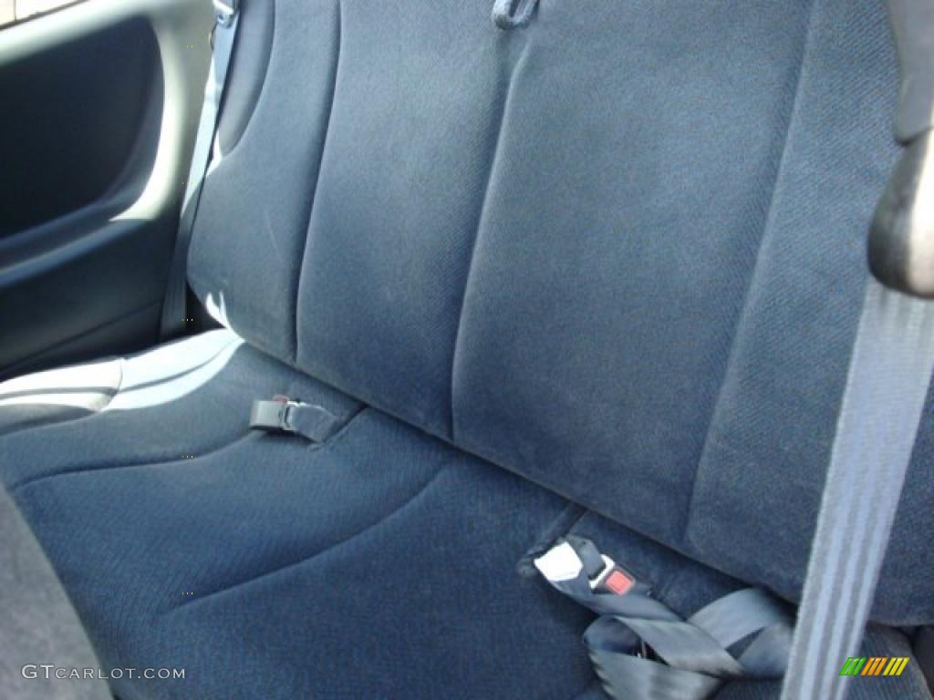 1995 Cavalier Coupe - Bright Red / Gray photo #10
