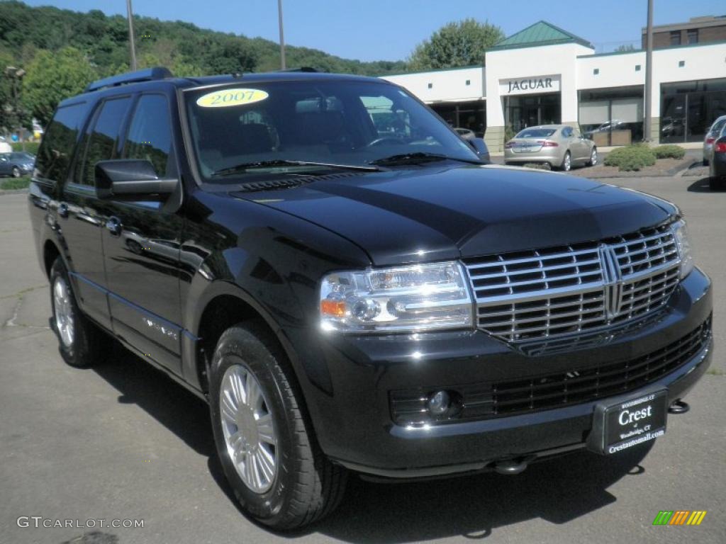 2007 Navigator Luxury 4x4 - Black / Charcoal photo #3