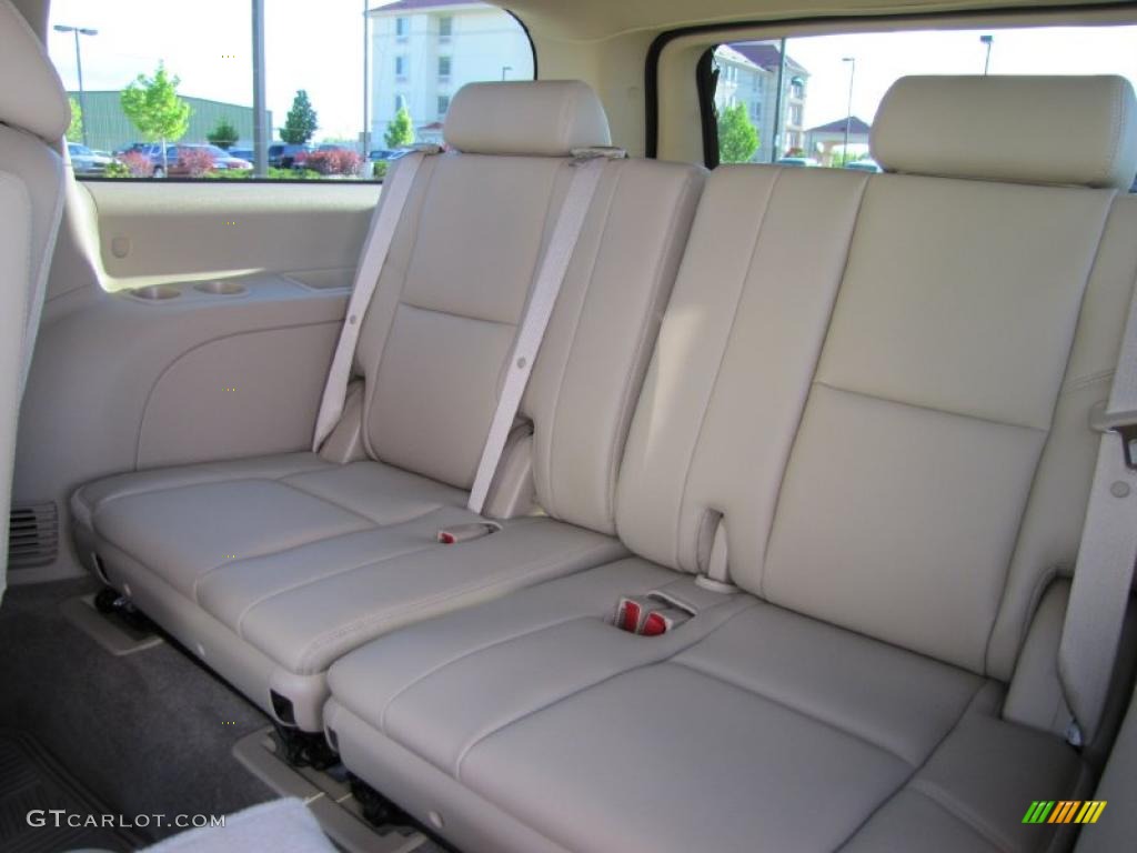 2010 Chevrolet Suburban Diamond Edition 4x4 Interior Color Photos