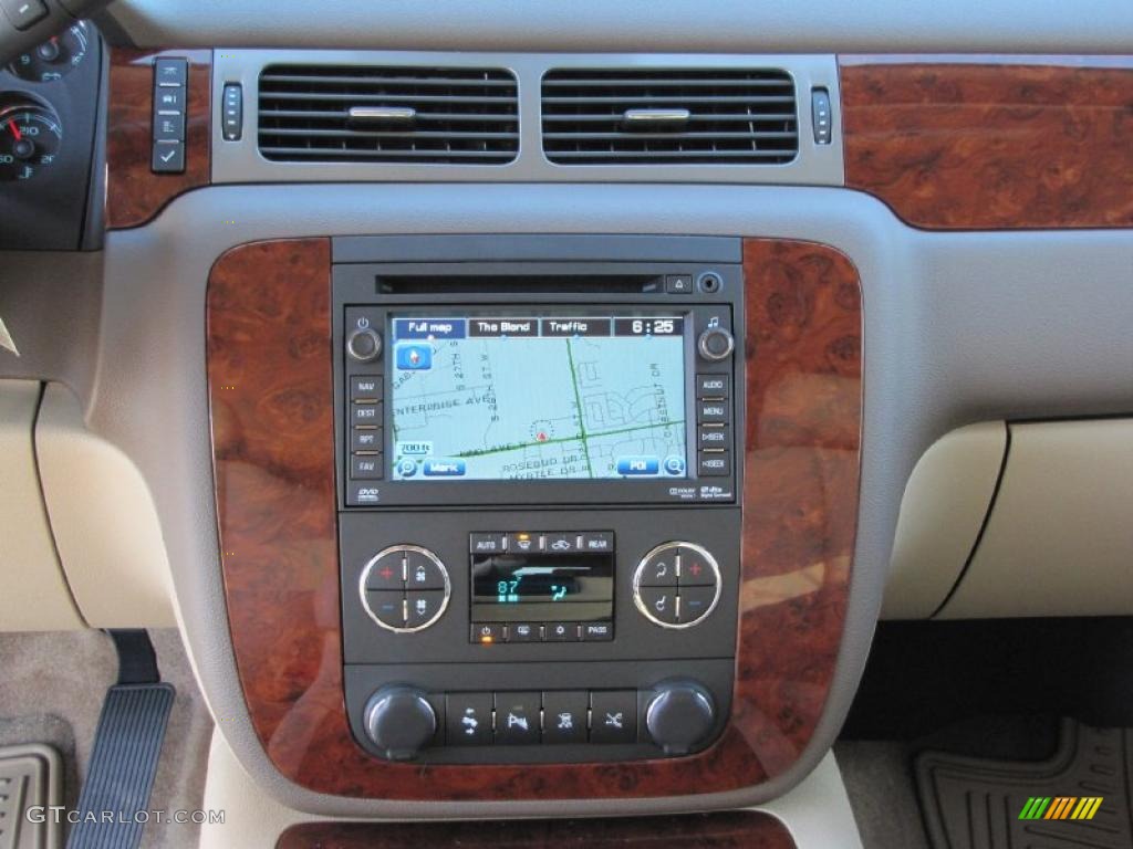 2010 Chevrolet Suburban Diamond Edition 4x4 Dashboard Photos