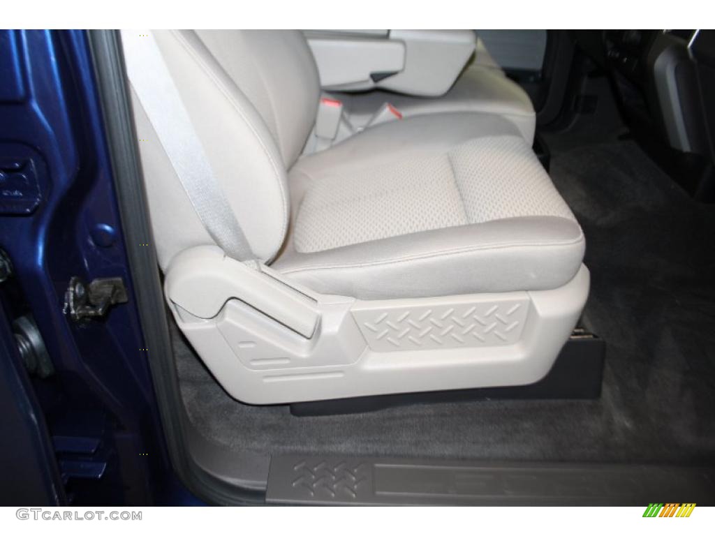 2010 F150 XLT SuperCrew 4x4 - Dark Blue Pearl Metallic / Medium Stone photo #9