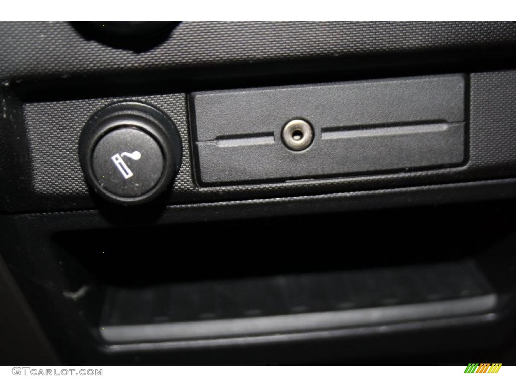 2010 F150 XLT SuperCrew 4x4 - Dark Blue Pearl Metallic / Medium Stone photo #16