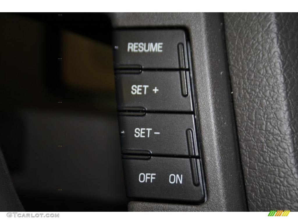 2010 F150 XLT SuperCrew 4x4 - Dark Blue Pearl Metallic / Medium Stone photo #24