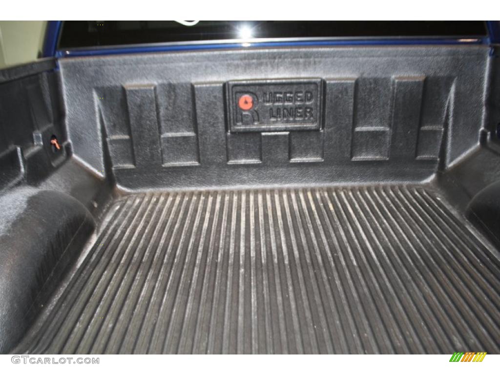 2010 F150 XLT SuperCrew 4x4 - Dark Blue Pearl Metallic / Medium Stone photo #32