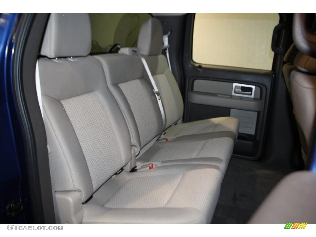 2010 F150 XLT SuperCrew 4x4 - Dark Blue Pearl Metallic / Medium Stone photo #34