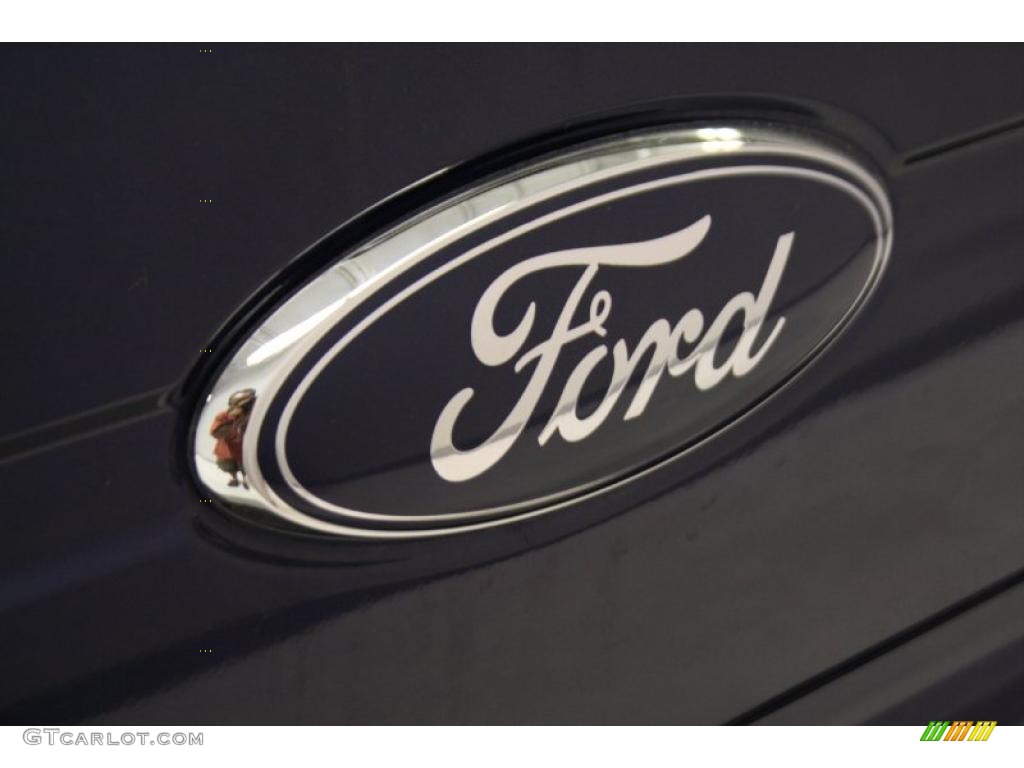 2010 F150 XLT SuperCrew 4x4 - Dark Blue Pearl Metallic / Medium Stone photo #38