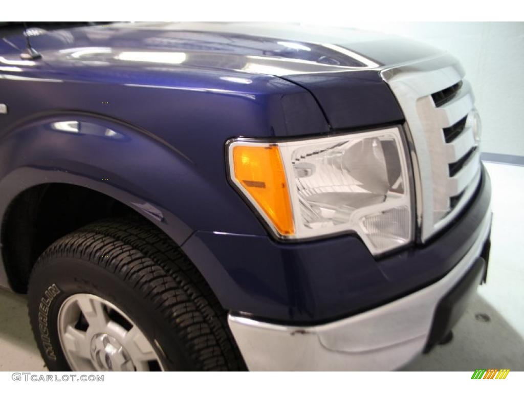 2010 F150 XLT SuperCrew 4x4 - Dark Blue Pearl Metallic / Medium Stone photo #41