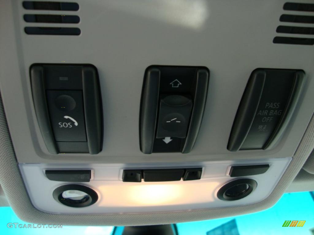 2006 3 Series 330i Sedan - Titanium Silver Metallic / Black photo #44