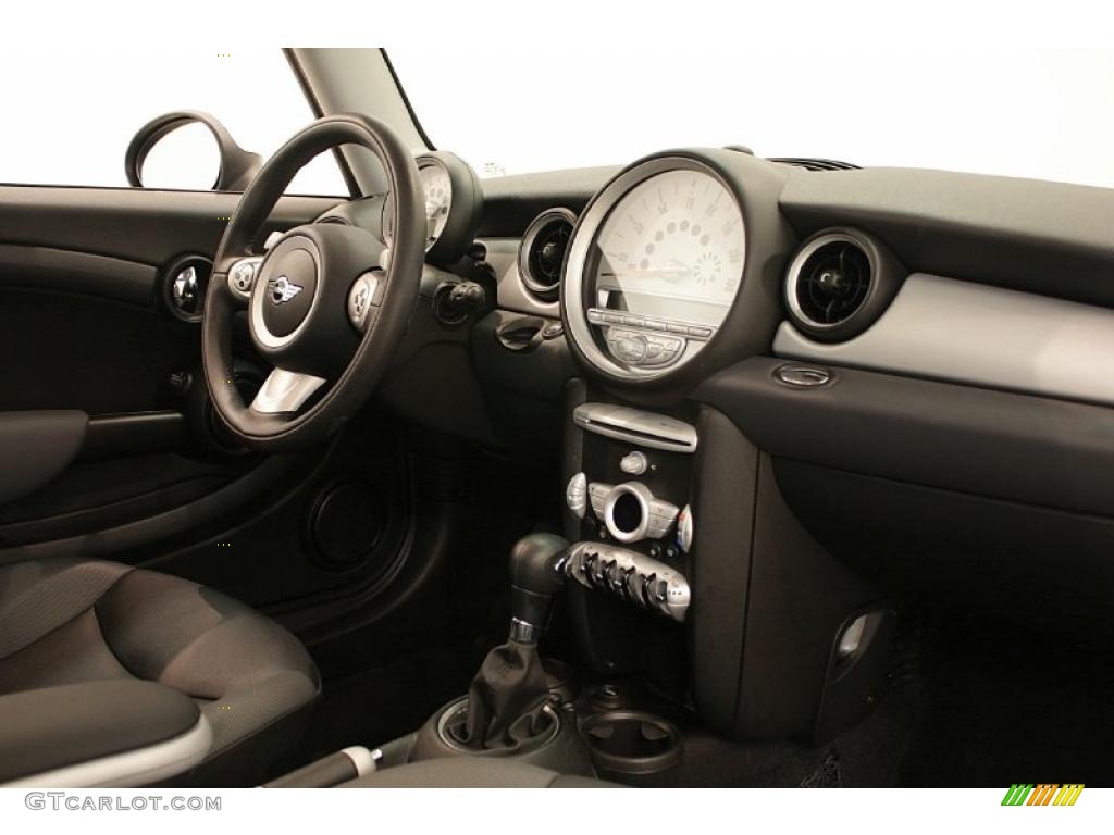 2007 Cooper Hardtop - Lightning Blue Metallic / Carbon Black/Black photo #18