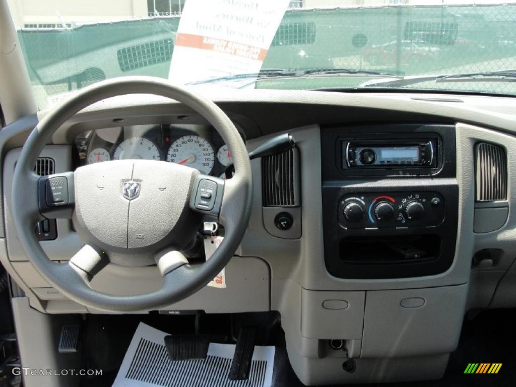 2004 Ram 1500 SLT Quad Cab - Graphite Metallic / Dark Slate Gray photo #32