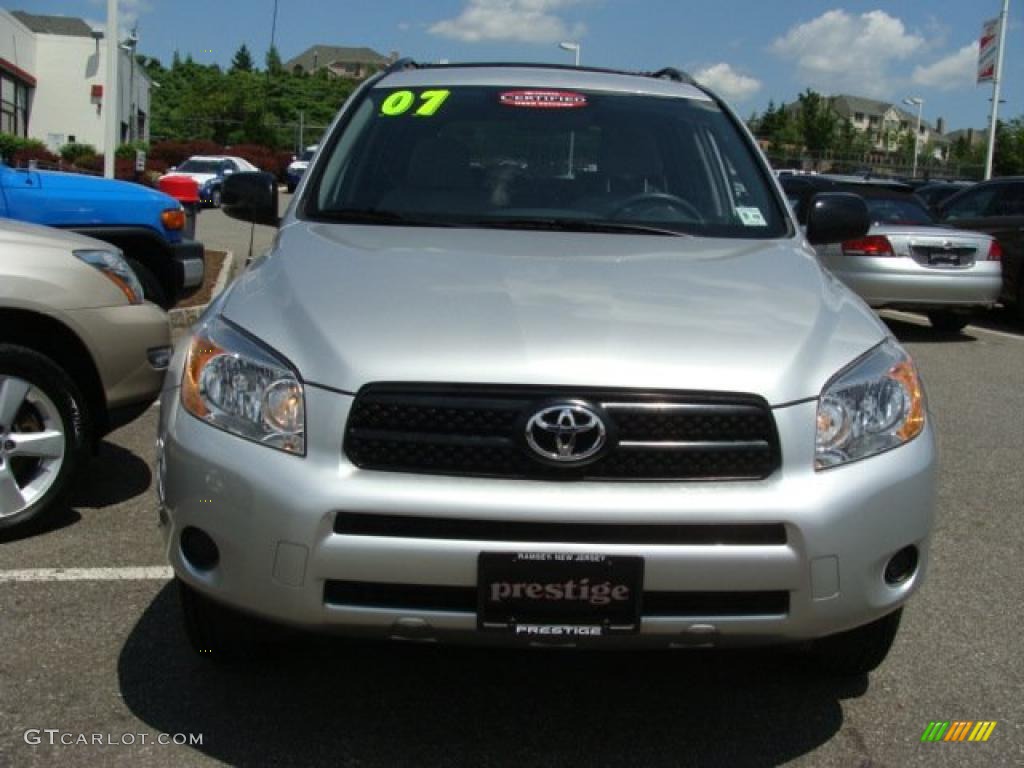 2007 RAV4 4WD - Classic Silver Metallic / Ash Gray photo #2