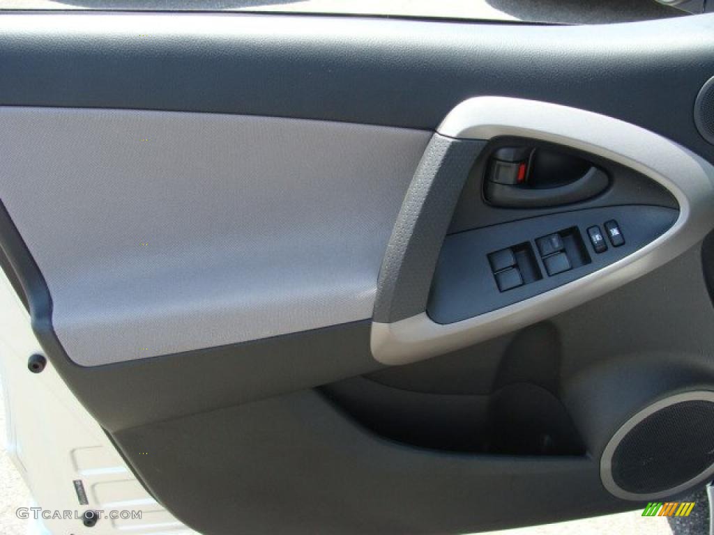 2007 RAV4 4WD - Classic Silver Metallic / Ash Gray photo #6