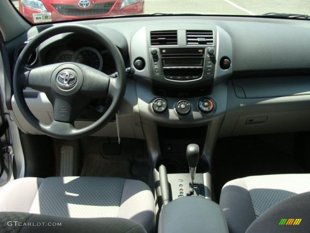 2007 RAV4 4WD - Classic Silver Metallic / Ash Gray photo #9