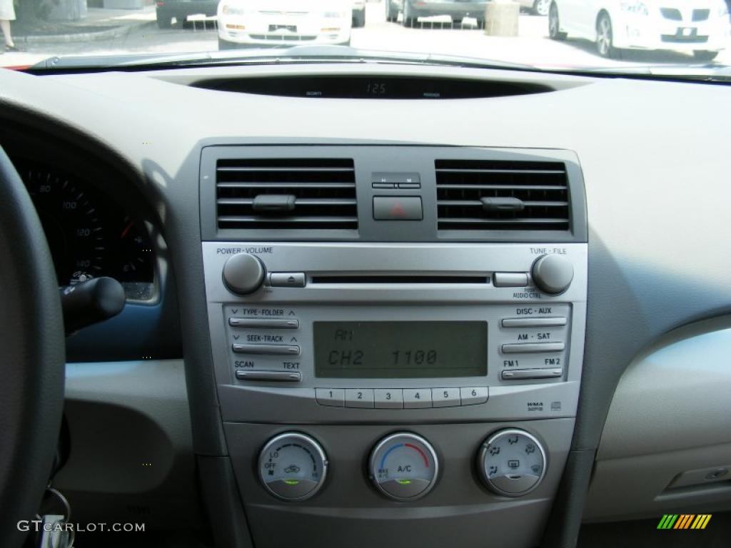 2010 Camry LE - Barcelona Red Metallic / Bisque photo #18