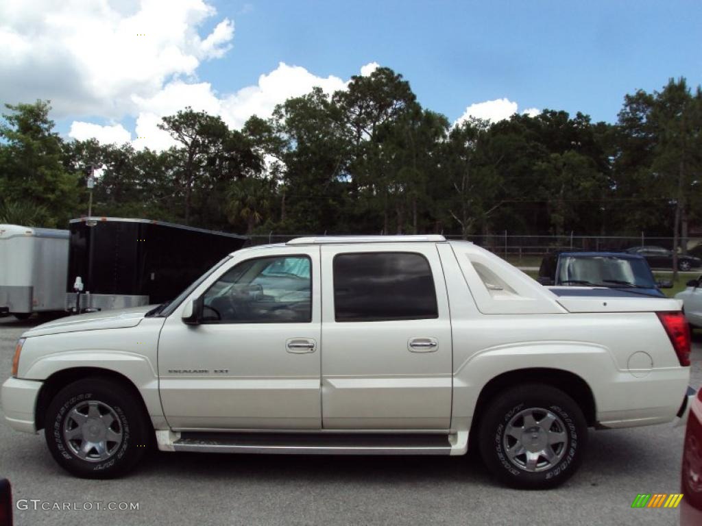 2006 Escalade EXT AWD - White Diamond / Shale photo #2