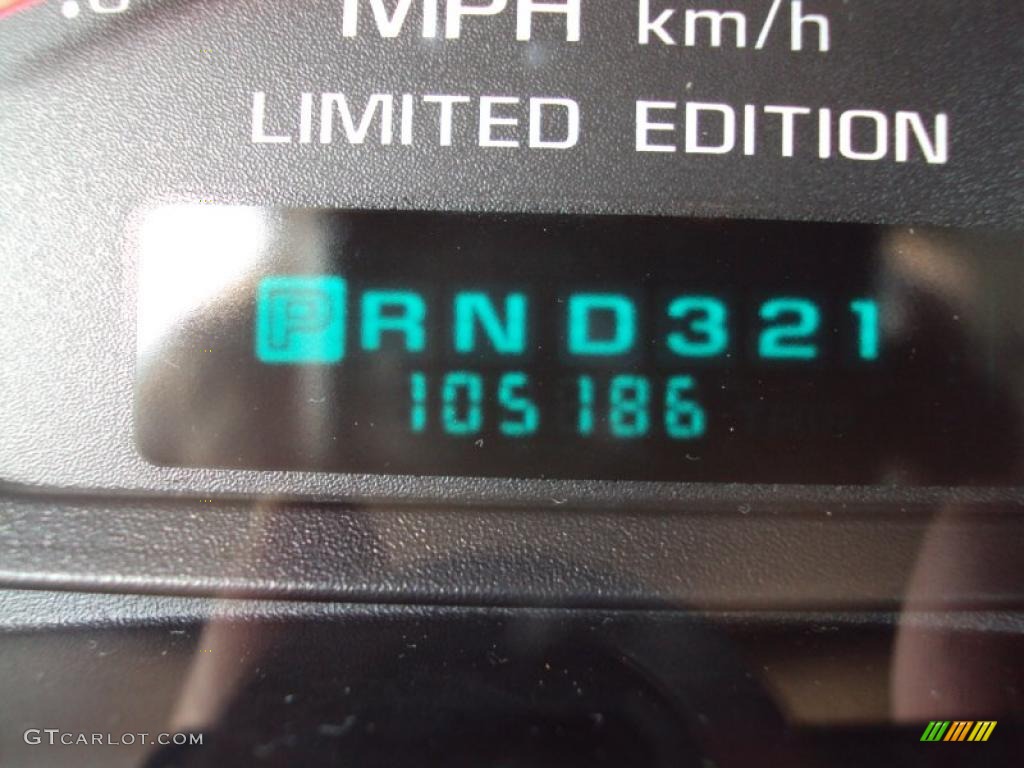 2003 Monte Carlo SS - Victory Red / Ebony Black photo #17