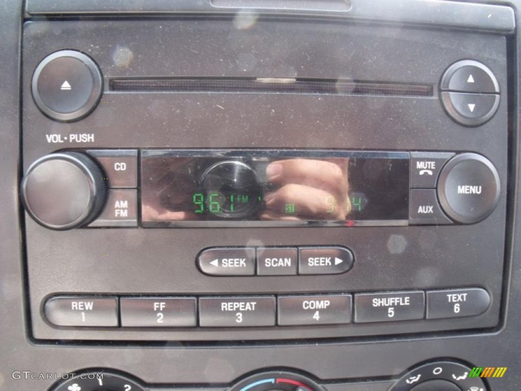2006 F150 XL Regular Cab - Bright Red / Medium Flint photo #17