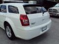 2007 Stone White Dodge Magnum SXT  photo #7