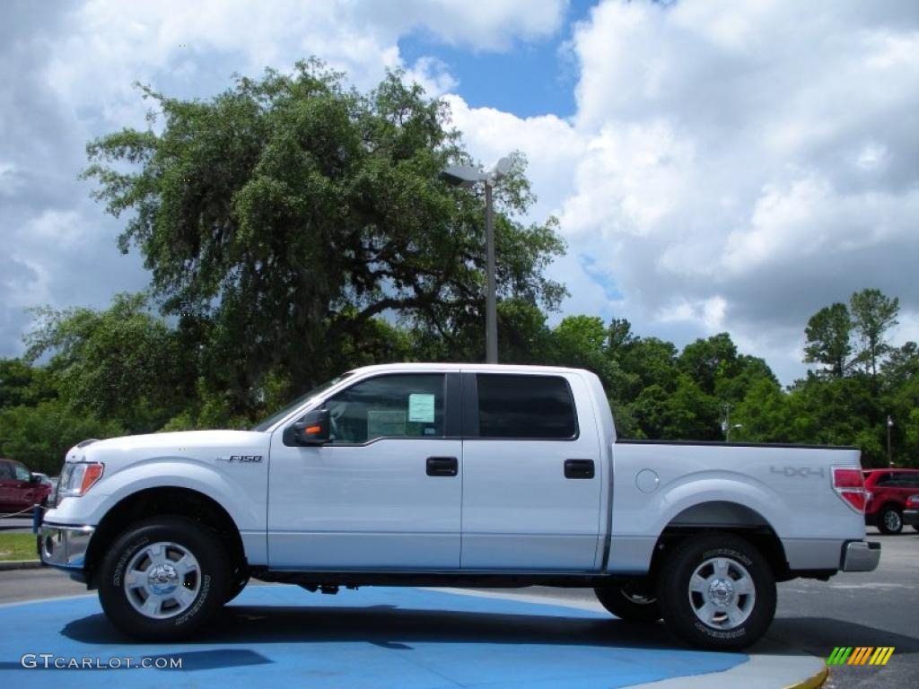 2010 F150 XLT SuperCrew 4x4 - Oxford White / Medium Stone photo #2