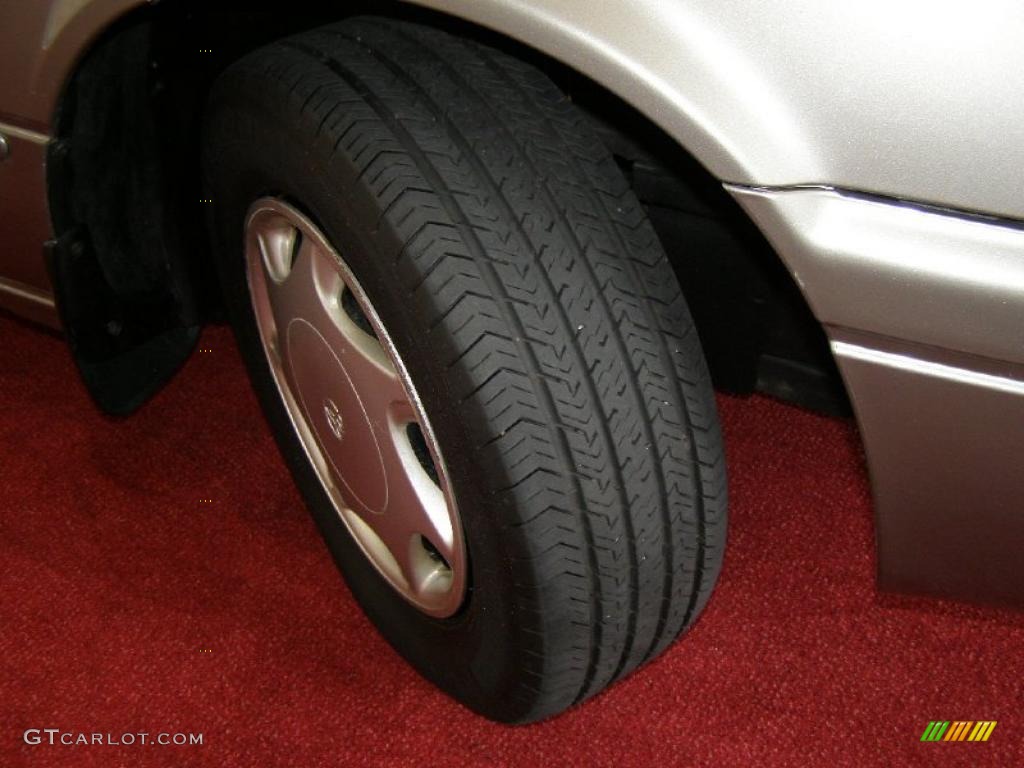 1999 Camry LE - Cashmere Beige Metallic / Gray photo #2