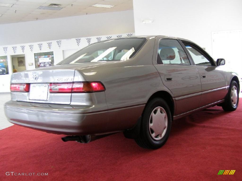 1999 Camry LE - Cashmere Beige Metallic / Gray photo #10