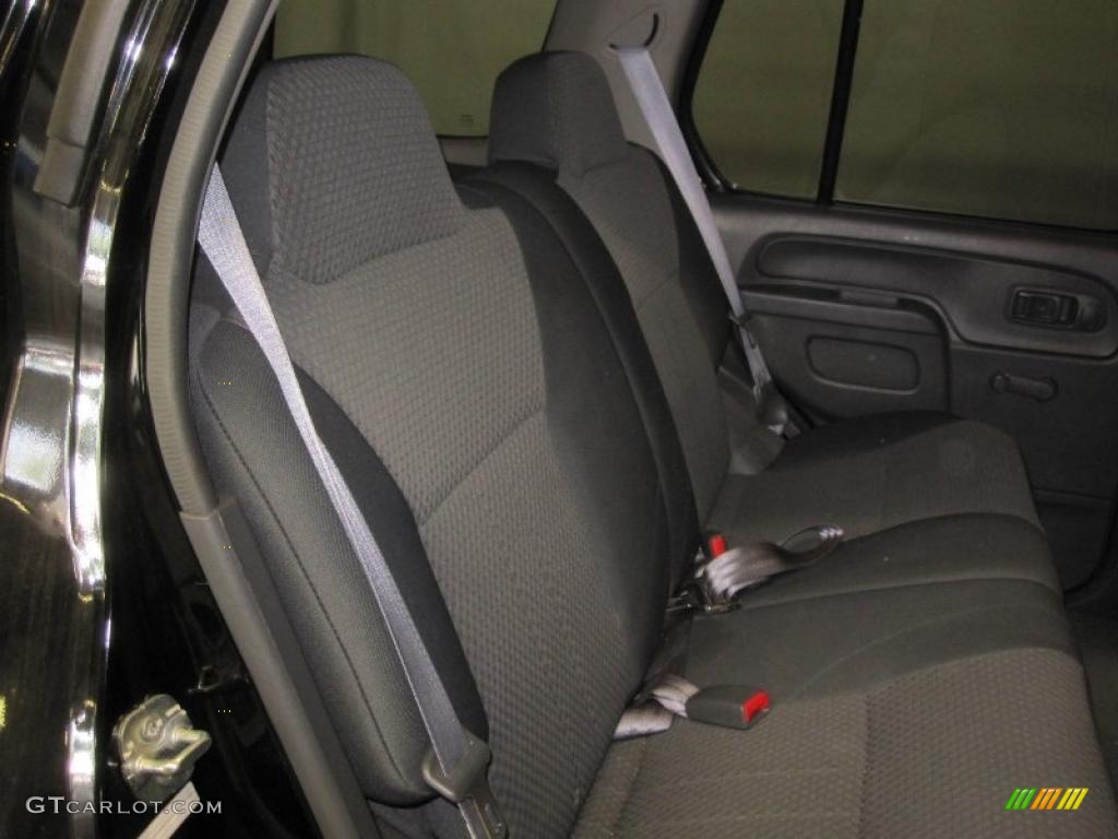 2004 Xterra XE 4x4 - Super Black / Charcoal photo #7