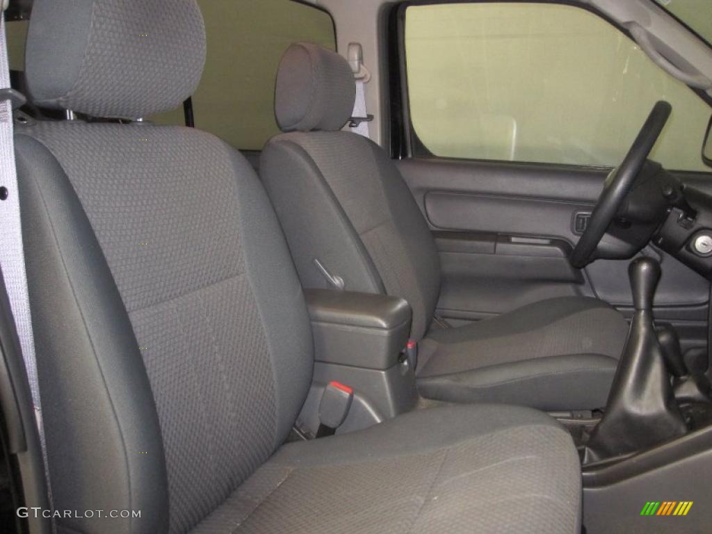 2004 Xterra XE 4x4 - Super Black / Charcoal photo #8