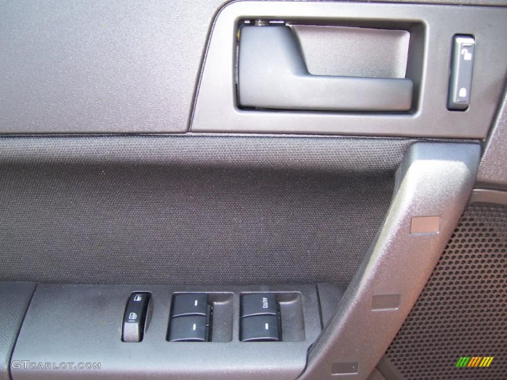 2010 Focus SE Sedan - Sterling Grey Metallic / Charcoal Black photo #14