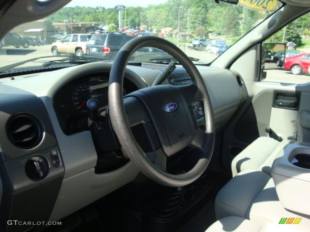 2004 F150 STX SuperCab 4x4 - Dark Shadow Grey Metallic / Dark Flint photo #18