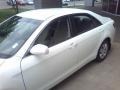 Super White - Camry LE Photo No. 20