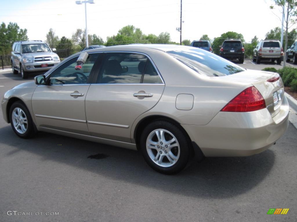 2006 Accord EX Sedan - Desert Mist Metallic / Ivory photo #4