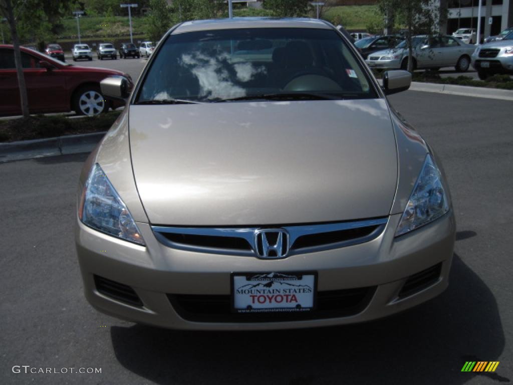 2006 Accord EX Sedan - Desert Mist Metallic / Ivory photo #6