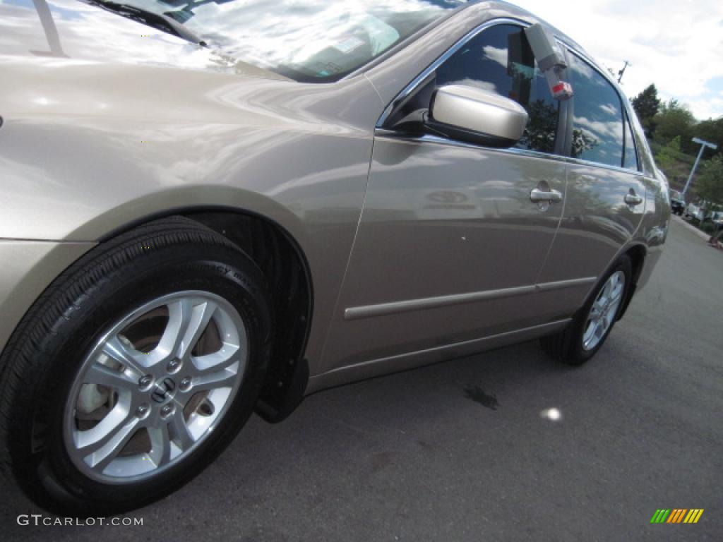 2006 Accord EX Sedan - Desert Mist Metallic / Ivory photo #26