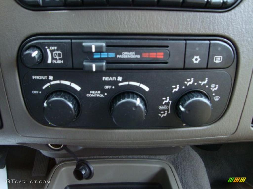 2003 Durango SLT 4x4 - Light Khaki Metallic / Taupe photo #24