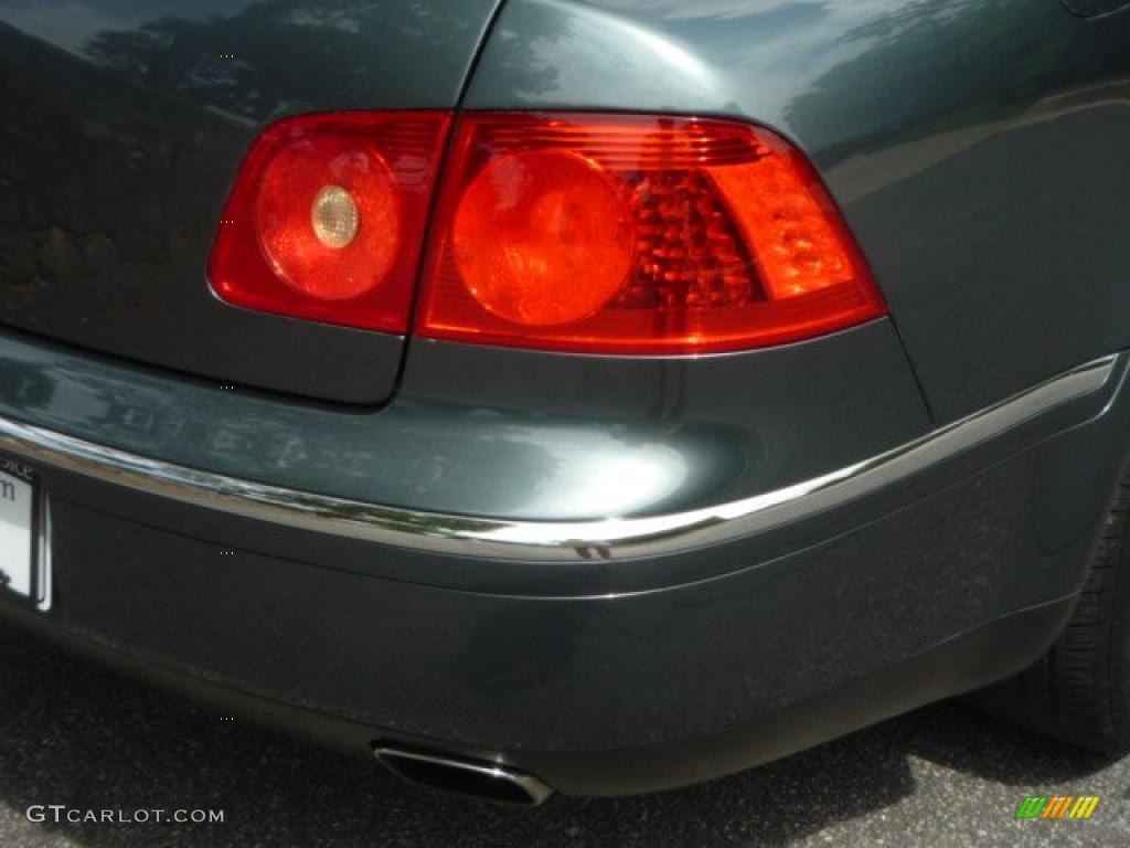 2004 Phaeton V8 4Motion Sedan - Waterworld Pearlescent / Anthracite photo #4