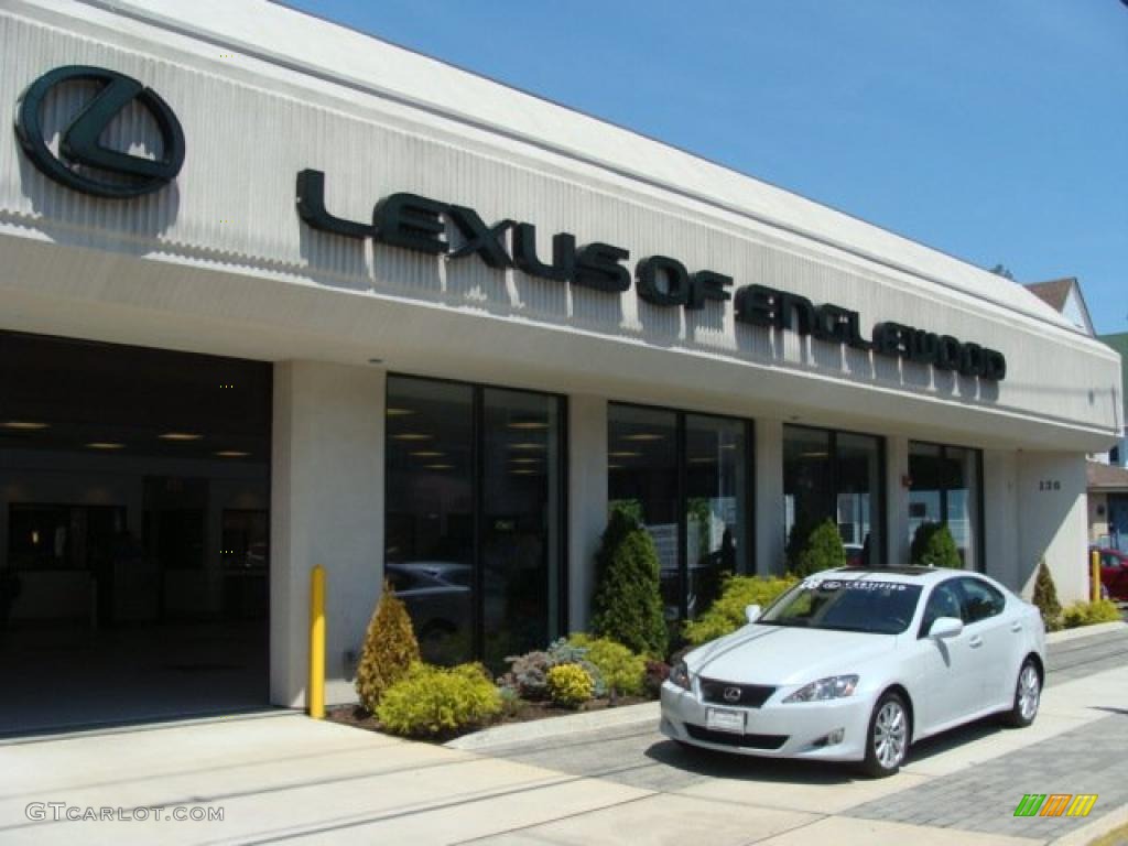 Starfire White Pearl Lexus IS