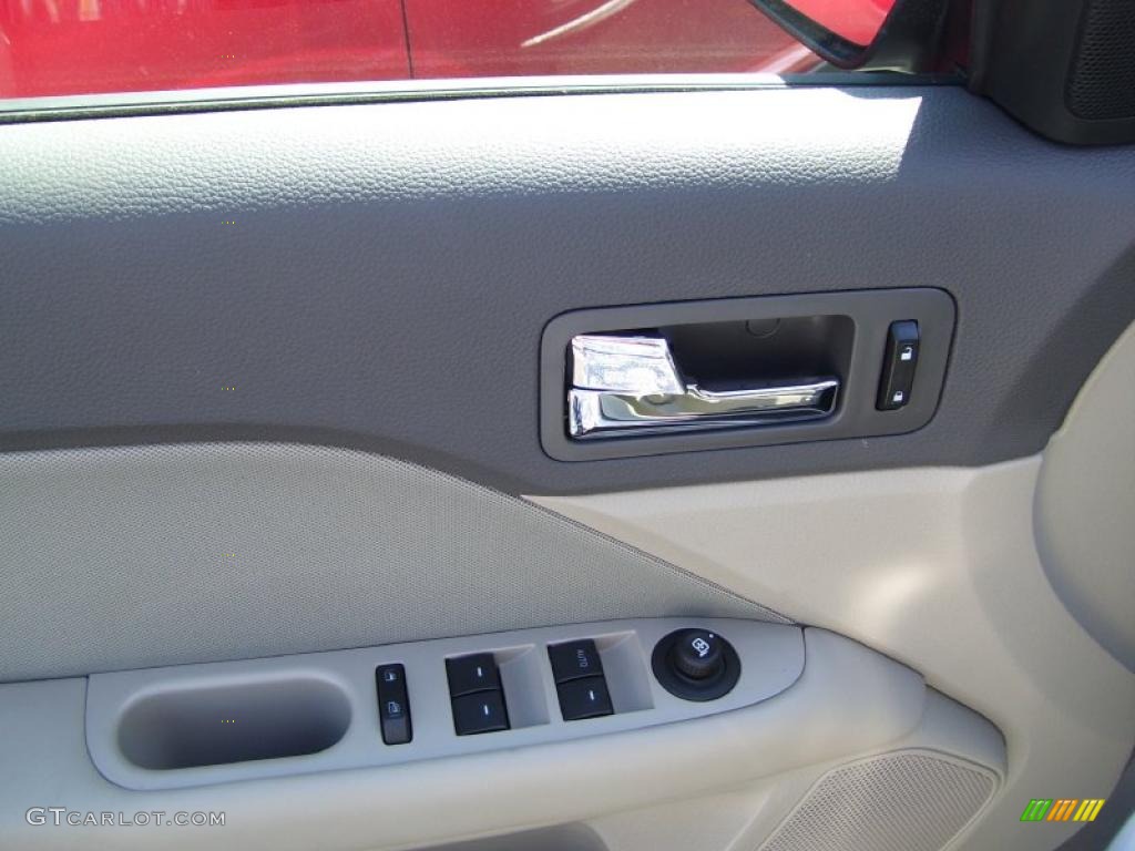 2010 Fusion SE - Brilliant Silver Metallic / Medium Light Stone photo #13