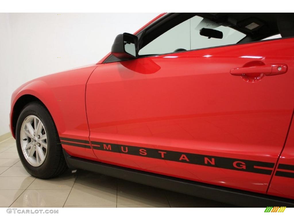 2008 Mustang V6 Deluxe Coupe - Torch Red / Dark Charcoal photo #22