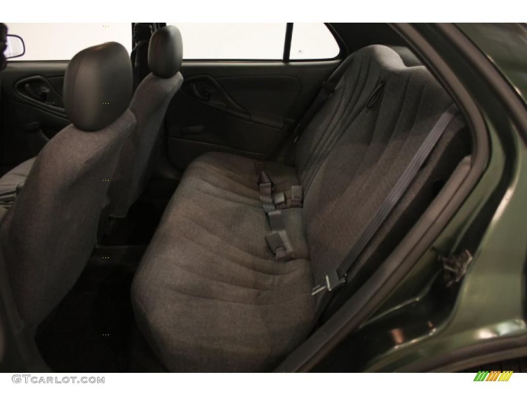 2000 Cavalier Sedan - Dark Colorado Green Metallic / Graphite photo #18