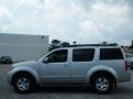 2006 Silver Lightning Metallic Nissan Pathfinder SE  photo #2