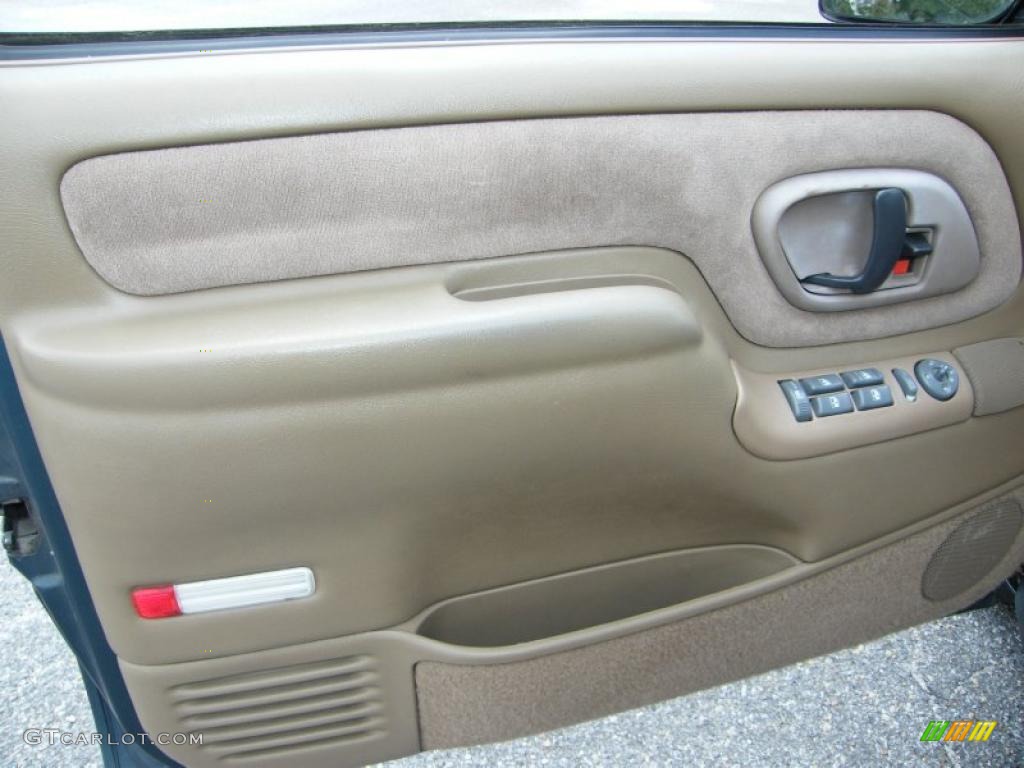 1995 Suburban C1500 - Medium Dark Teal Metallic / Tan photo #16