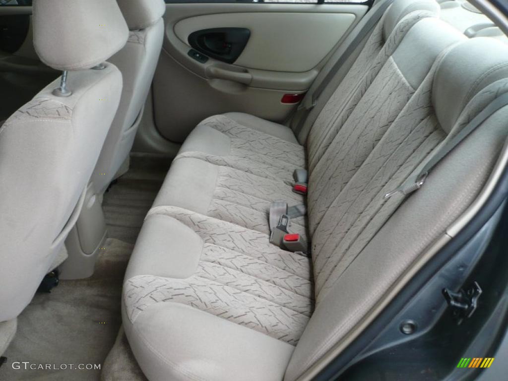 2003 Malibu LS Sedan - Medium Gray Metallic / Neutral Beige photo #10