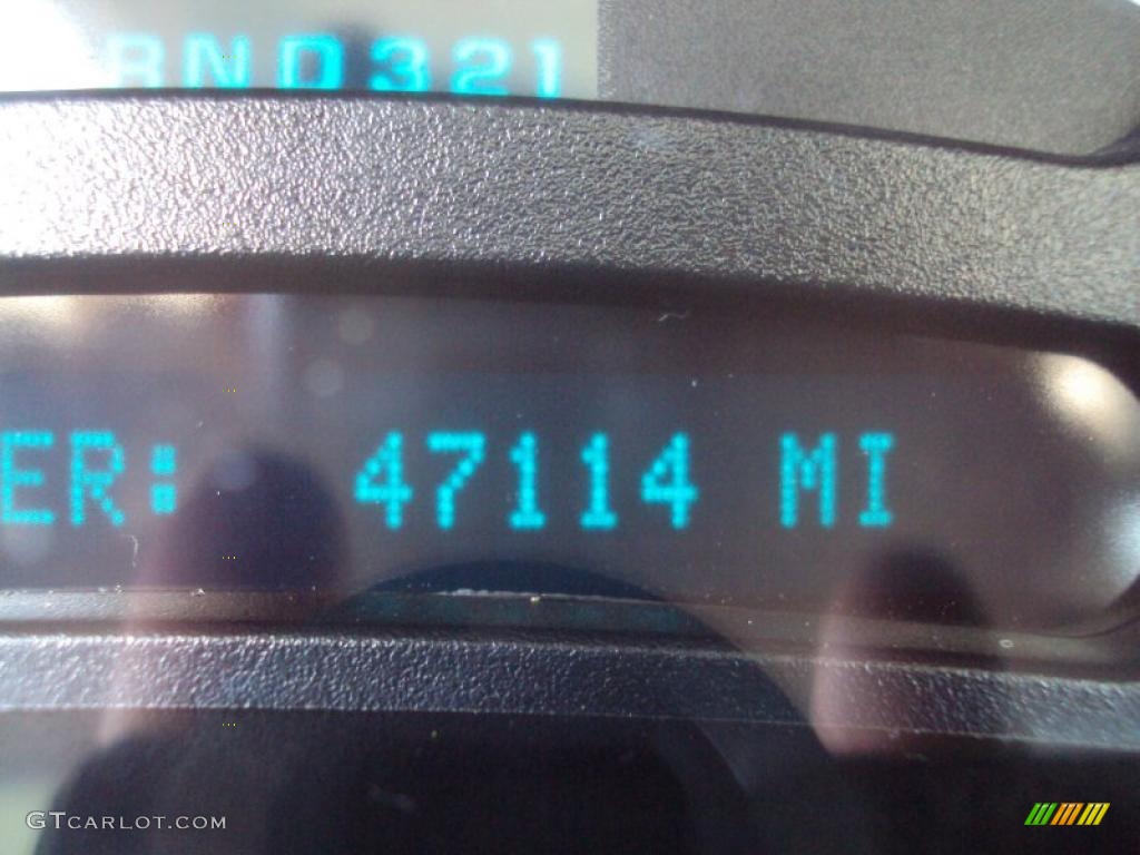 2005 Silverado 1500 Regular Cab - Summit White / Dark Charcoal photo #16