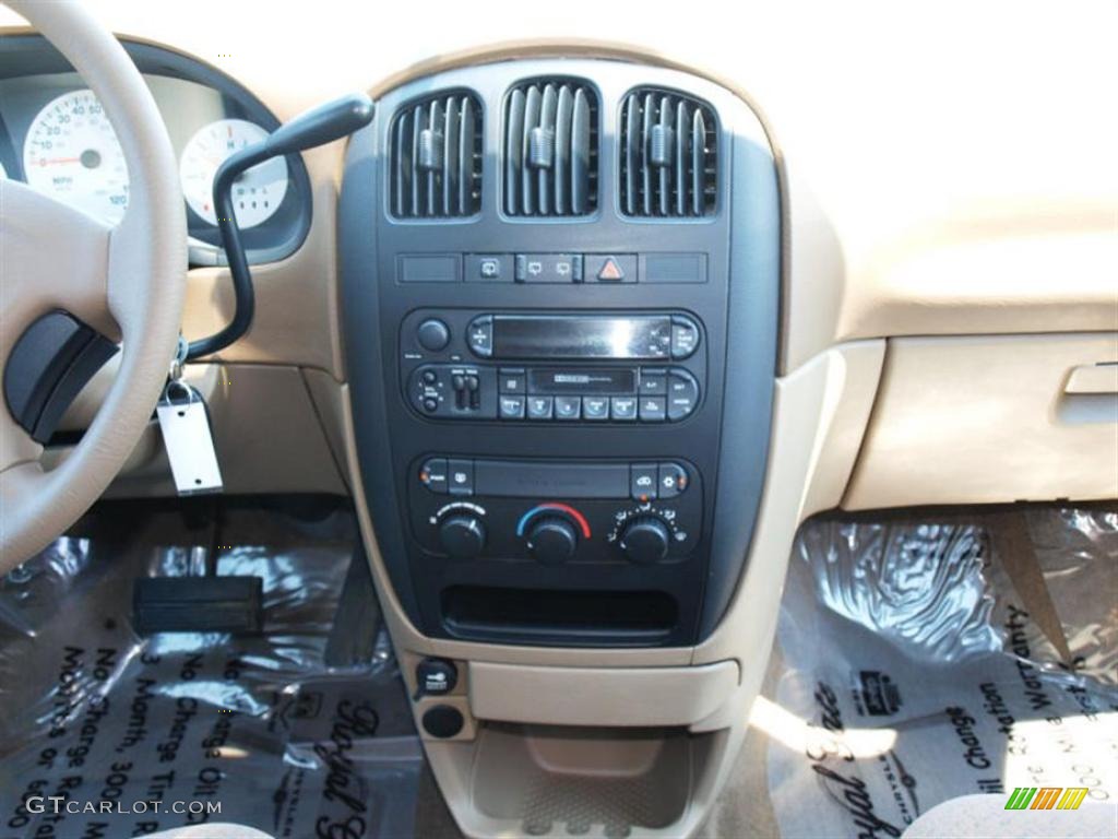 2003 Voyager LX - Midnight Blue Pearl / Sandstone photo #12