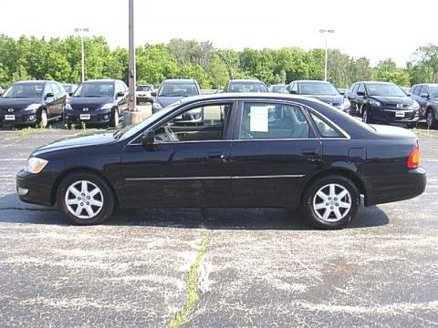 Toyota Avalon 2000 Xls. 2000 Black Toyota Avalon XLS